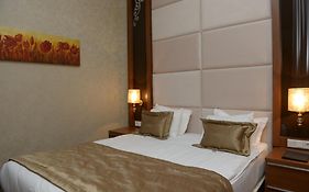 Grand Hotel Downtown  4*